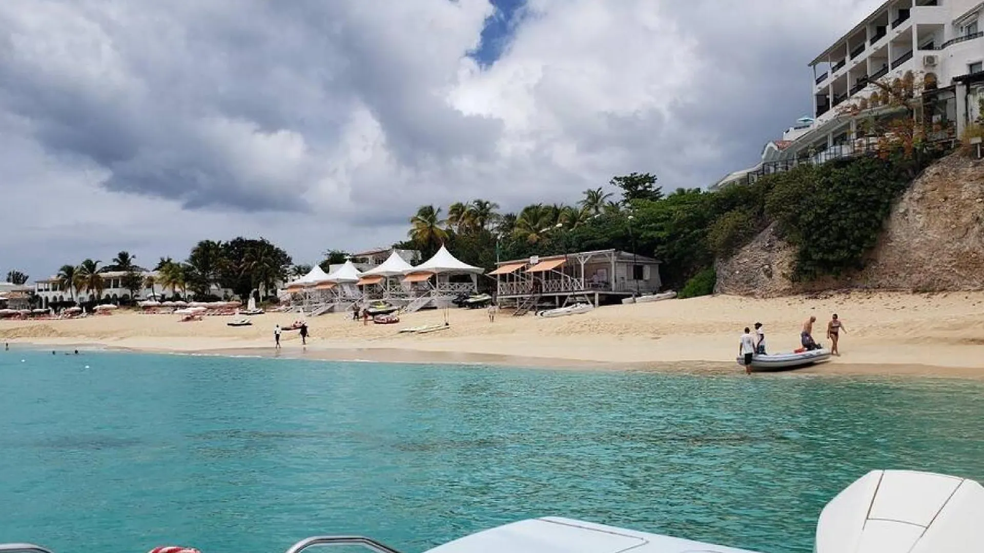 Fabulous And Very Spacious For Our Group Oyster Pond Sint Maarten