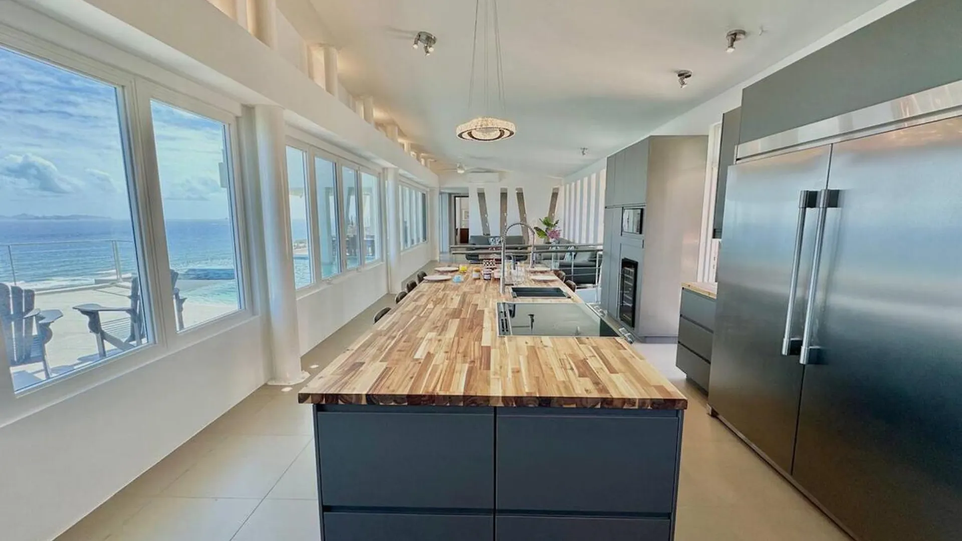 Fabulous And Very Spacious For Our Group Oyster Pond